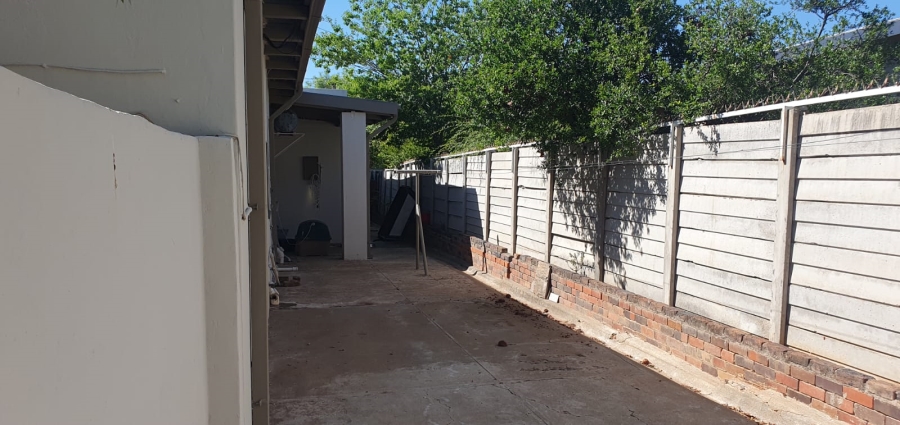 3 Bedroom Property for Sale in Koffiefontein Free State